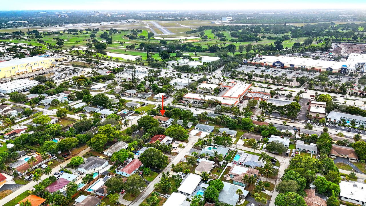 合同活跃: $788,000 (0 贝兹, 0 浴室, 1916 平方英尺)