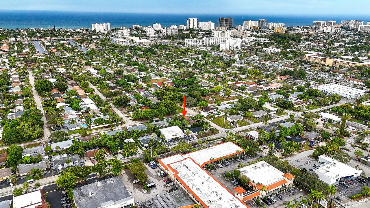 合同活跃: $788,000 (0 贝兹, 0 浴室, 1916 平方英尺)