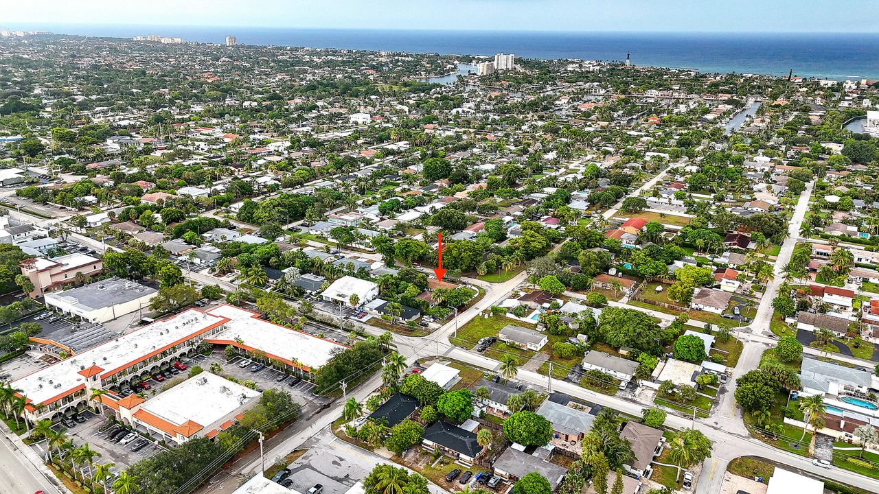 合同活跃: $788,000 (0 贝兹, 0 浴室, 1916 平方英尺)