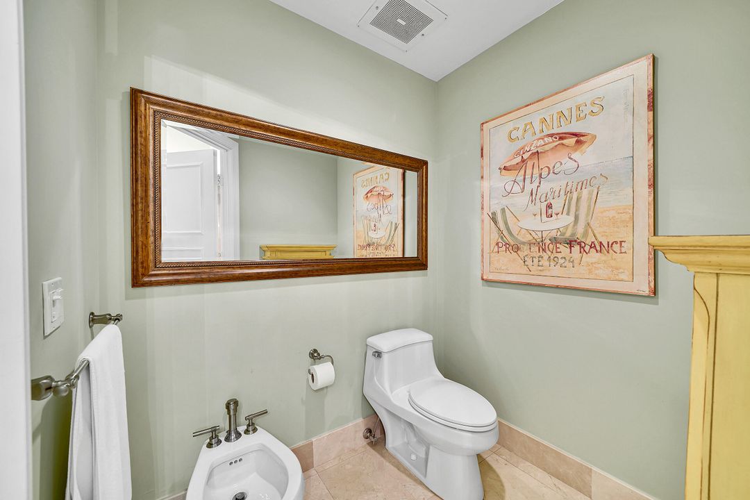 合同活跃: $2,299,000 (3 贝兹, 3 浴室, 2630 平方英尺)