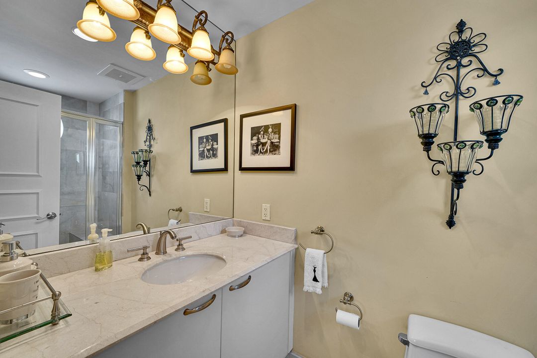 合同活跃: $2,299,000 (3 贝兹, 3 浴室, 2630 平方英尺)