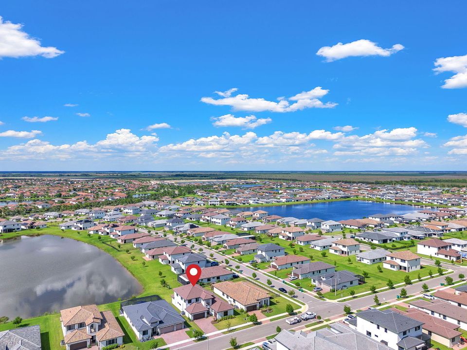 For Sale: $925,000 (5 beds, 3 baths, 3522 Square Feet)