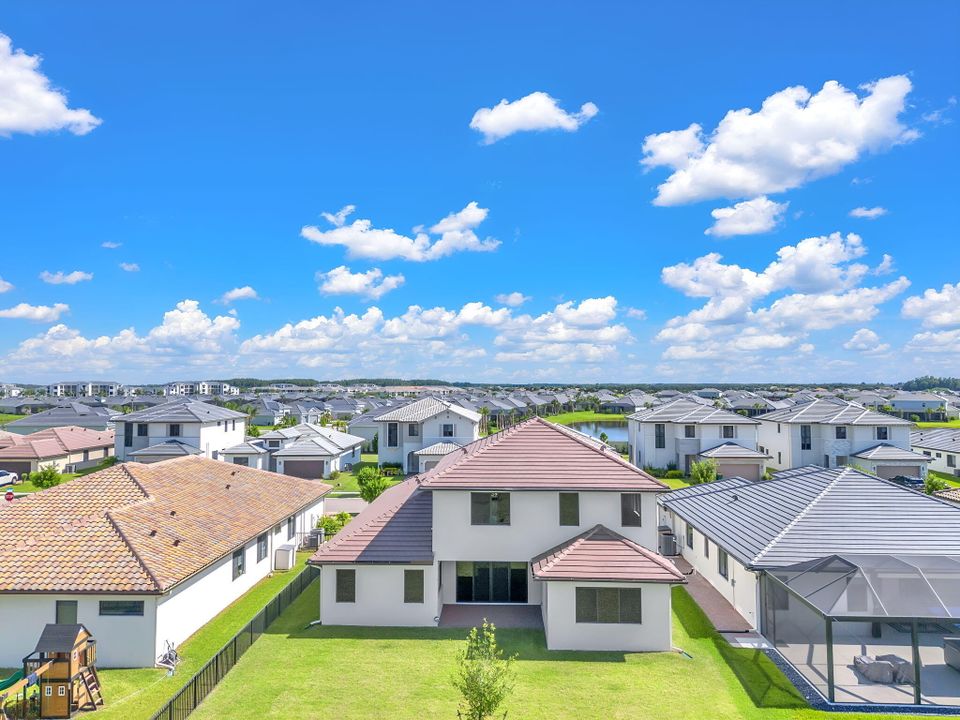 For Sale: $925,000 (5 beds, 3 baths, 3522 Square Feet)