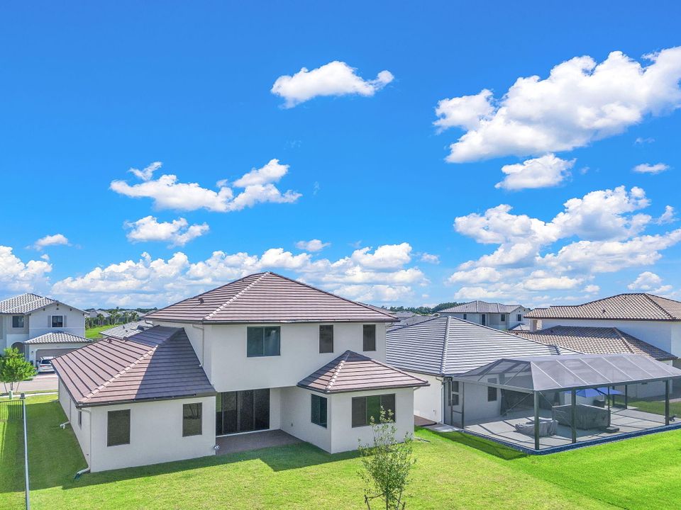 For Sale: $925,000 (5 beds, 3 baths, 3522 Square Feet)