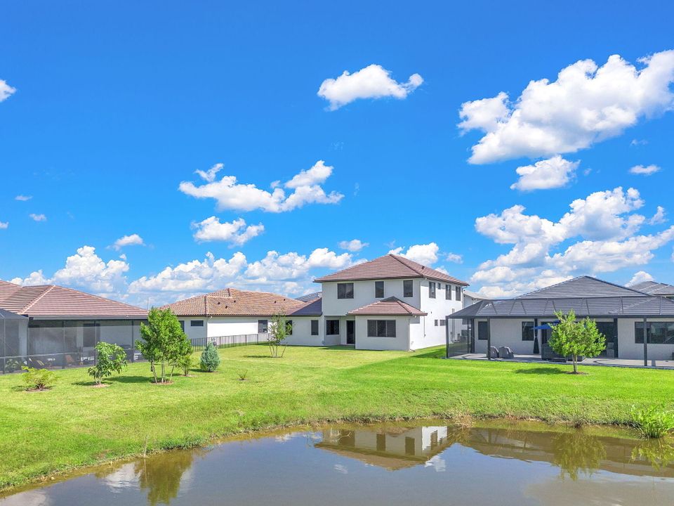 For Sale: $925,000 (5 beds, 3 baths, 3522 Square Feet)