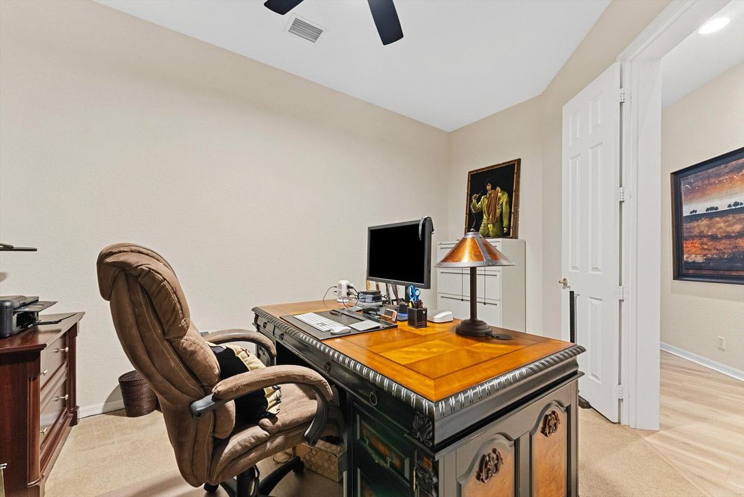 合同活跃: $744,900 (4 贝兹, 3 浴室, 3142 平方英尺)