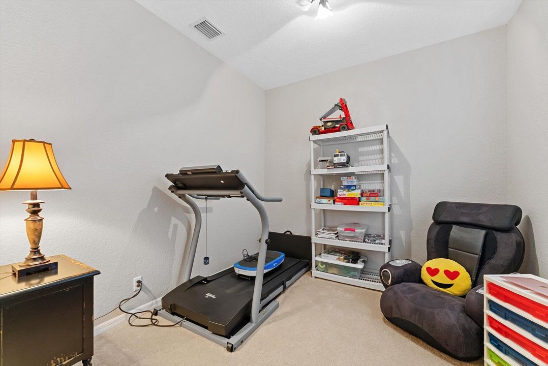 合同活跃: $744,900 (4 贝兹, 3 浴室, 3142 平方英尺)