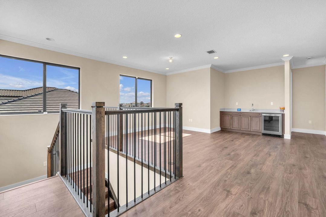 For Sale: $925,000 (5 beds, 3 baths, 3522 Square Feet)