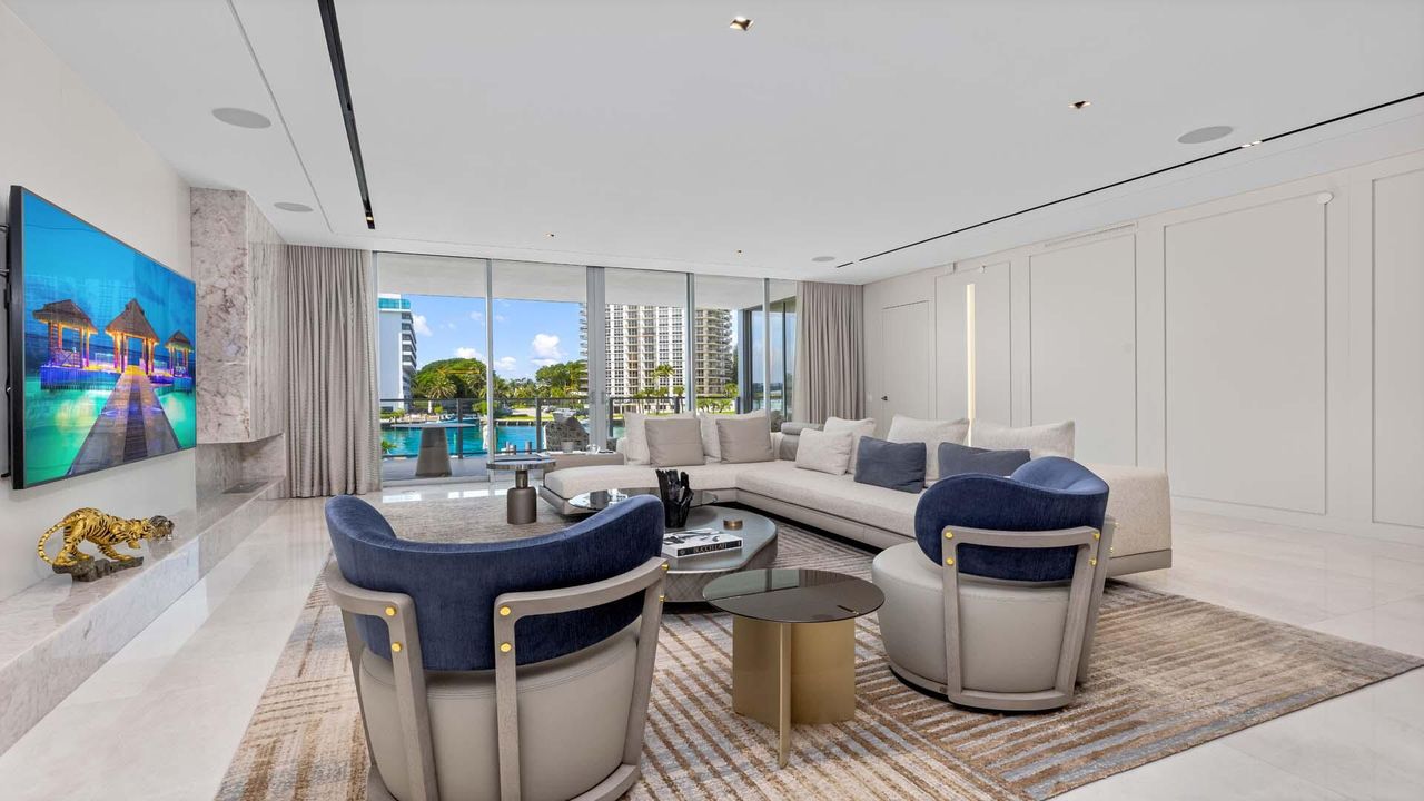 For Sale: $11,995,000 (3 beds, 3 baths, 4236 Square Feet)