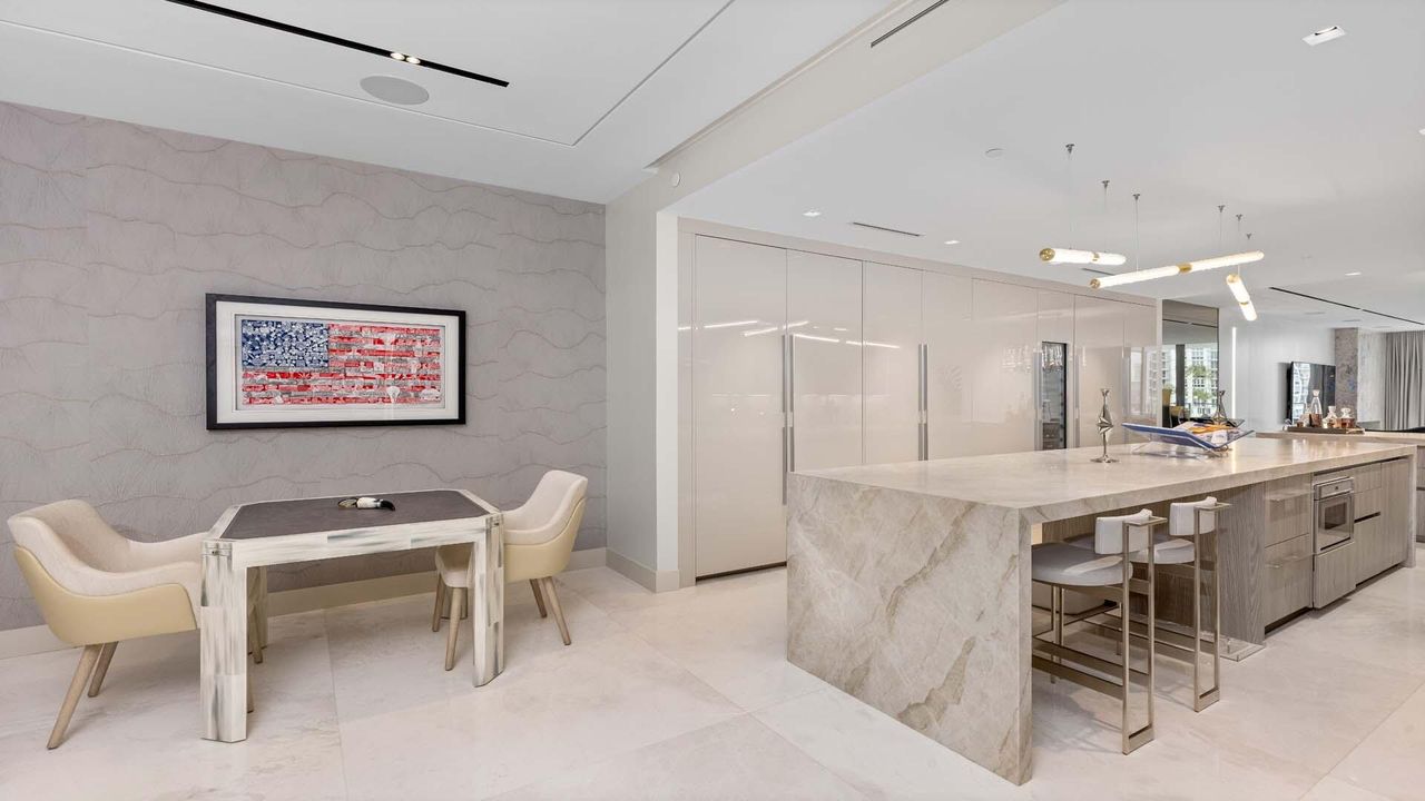 For Sale: $11,995,000 (3 beds, 3 baths, 4236 Square Feet)