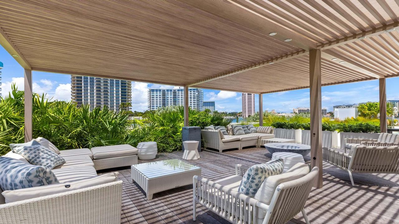 For Sale: $11,995,000 (3 beds, 3 baths, 4236 Square Feet)