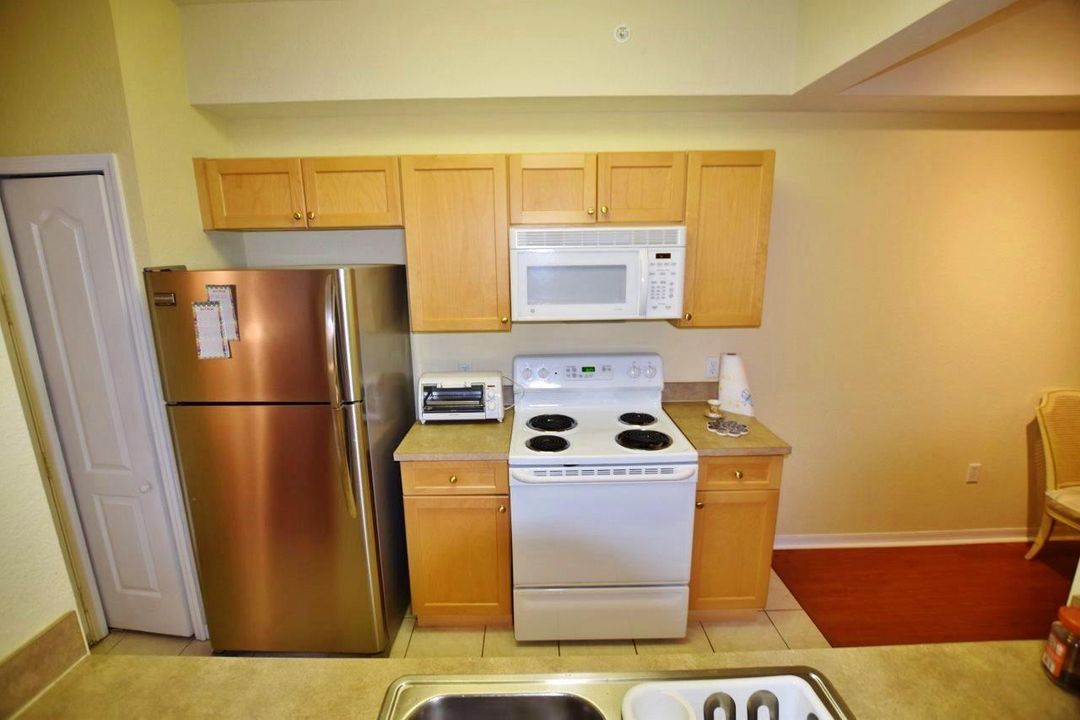 В аренду: $1,900 (1 спален, 1 ванн, 815 Квадратных фут)