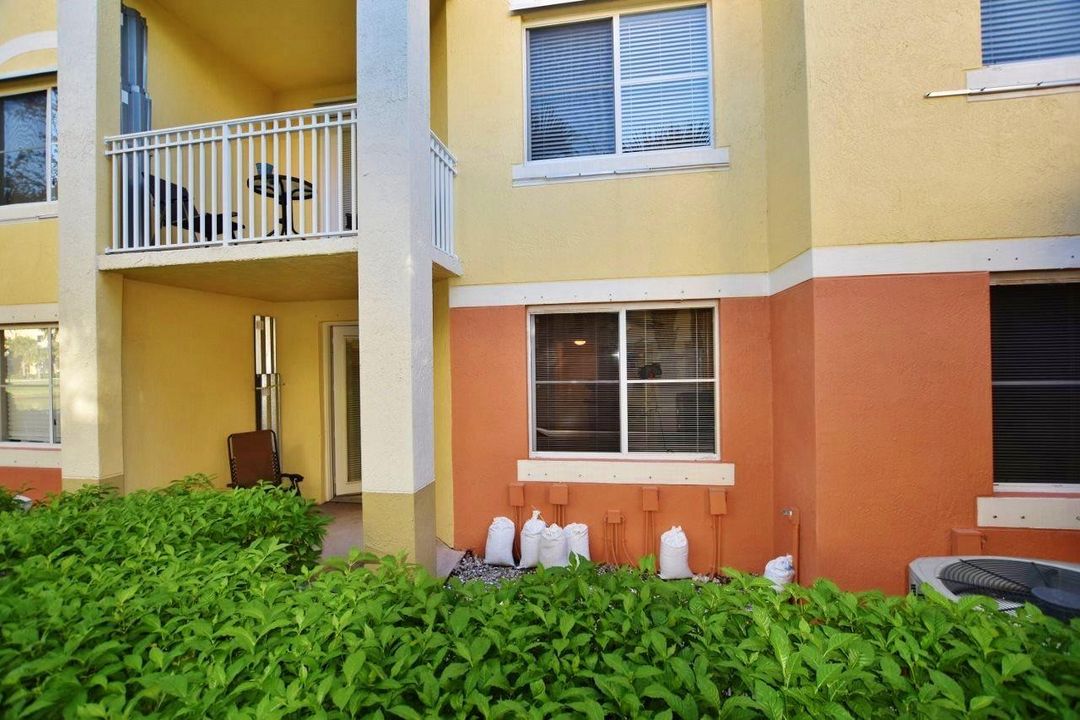 В аренду: $1,900 (1 спален, 1 ванн, 815 Квадратных фут)