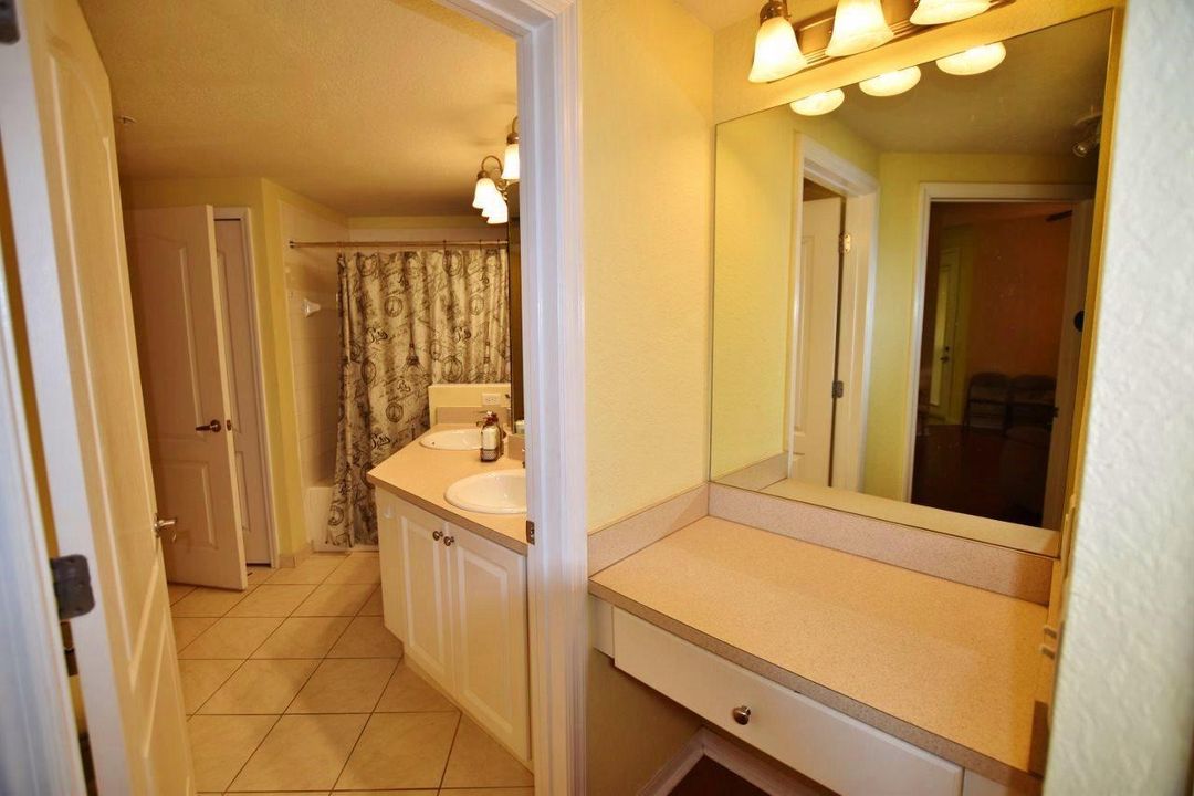 В аренду: $1,900 (1 спален, 1 ванн, 815 Квадратных фут)