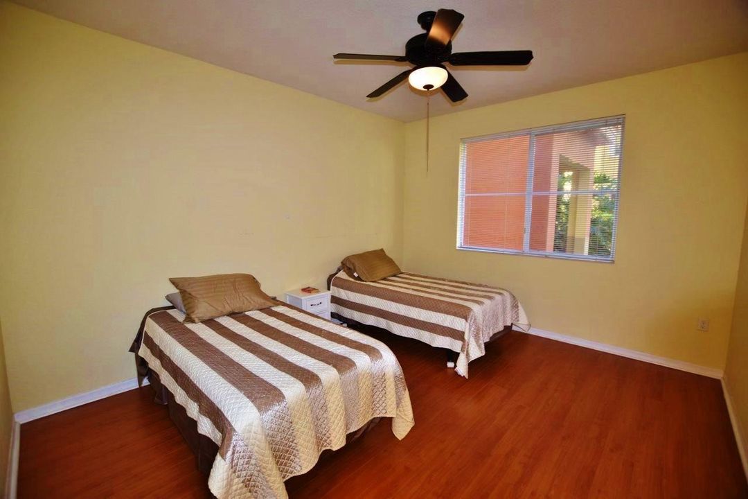 В аренду: $1,900 (1 спален, 1 ванн, 815 Квадратных фут)