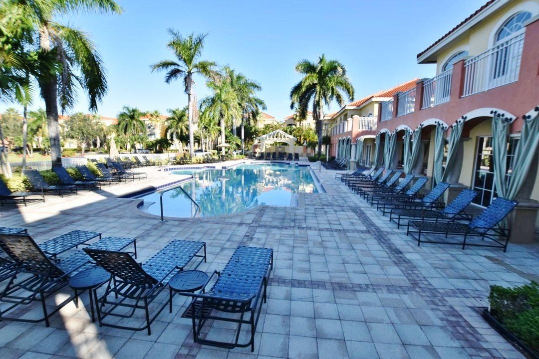 В аренду: $1,900 (1 спален, 1 ванн, 815 Квадратных фут)