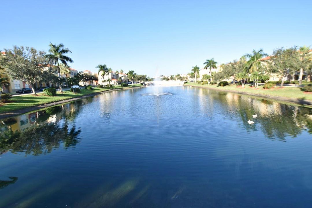 В аренду: $1,900 (1 спален, 1 ванн, 815 Квадратных фут)