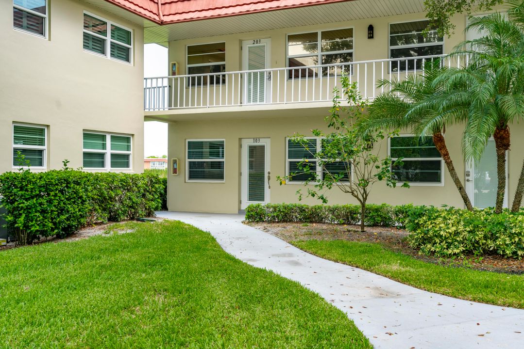 Recently Rented: $1,350 (1 beds, 1 baths, 750 Square Feet)