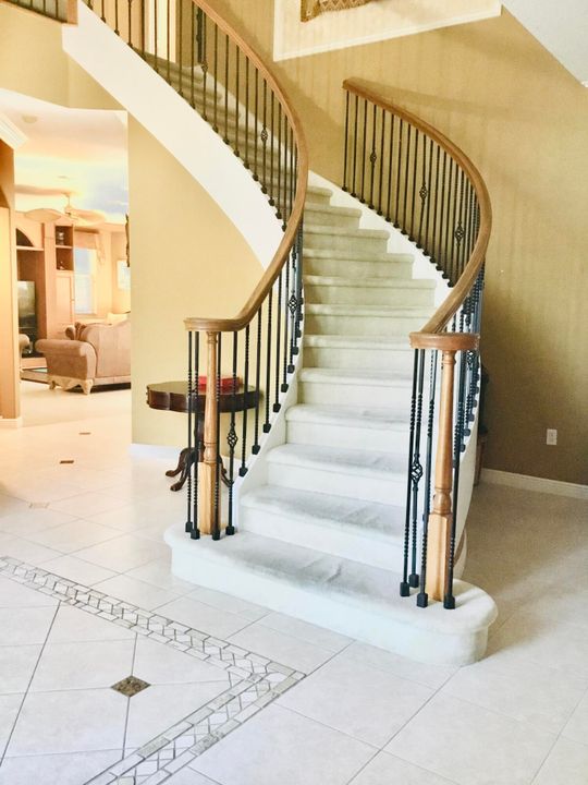 Active With Contract: $775,000 (5 beds, 5 baths, 3366 Square Feet)