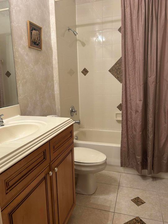 Active With Contract: $775,000 (5 beds, 5 baths, 3366 Square Feet)