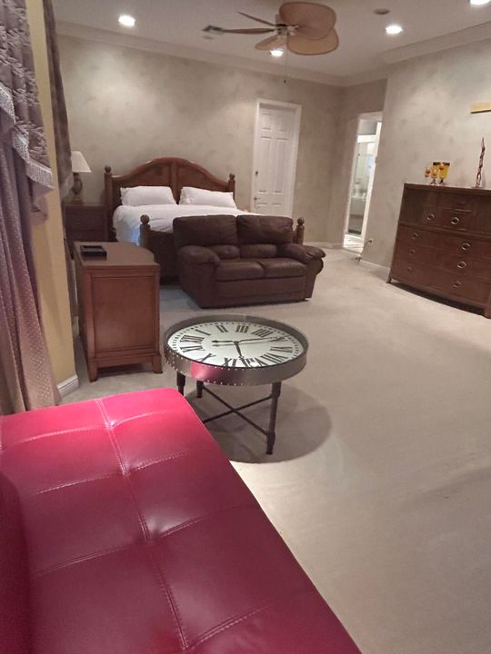 Active With Contract: $775,000 (5 beds, 5 baths, 3366 Square Feet)