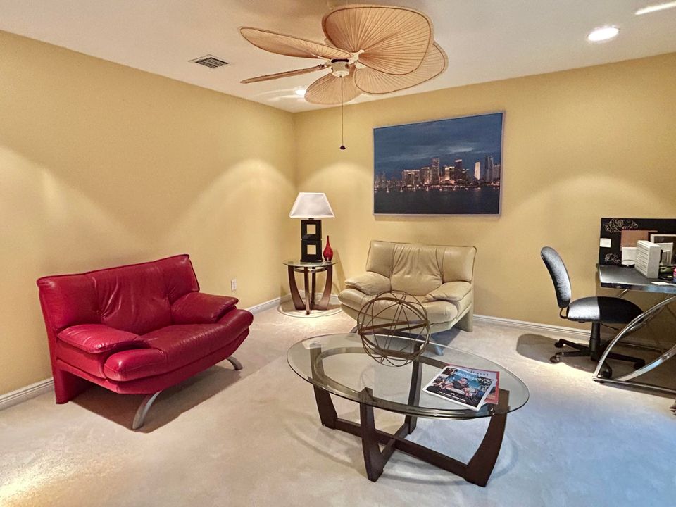 Active With Contract: $775,000 (5 beds, 5 baths, 3366 Square Feet)