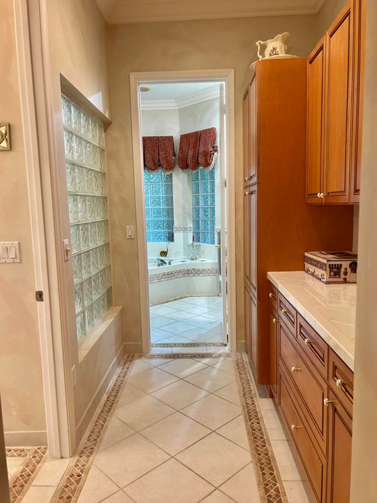 Active With Contract: $775,000 (5 beds, 5 baths, 3366 Square Feet)