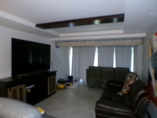 合同活跃: $179,900 (2 贝兹, 2 浴室, 986 平方英尺)