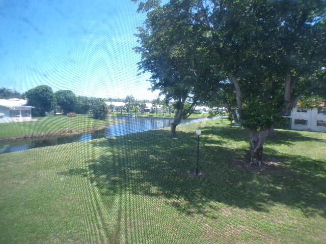 合同活跃: $179,900 (2 贝兹, 2 浴室, 986 平方英尺)