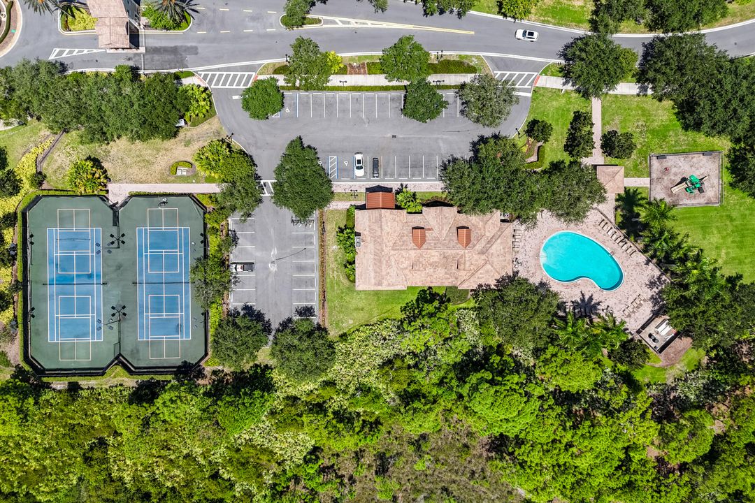 For Sale: $1,375,000 (4 beds, 3 baths, 3089 Square Feet)