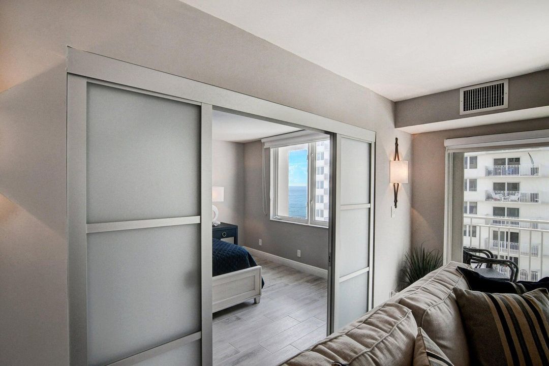 Active With Contract: $565,000 (2 beds, 2 baths, 1050 Square Feet)