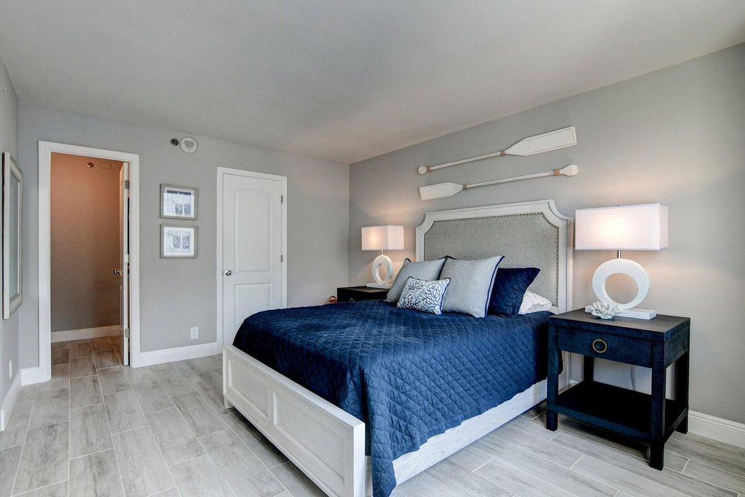 Active With Contract: $565,000 (2 beds, 2 baths, 1050 Square Feet)