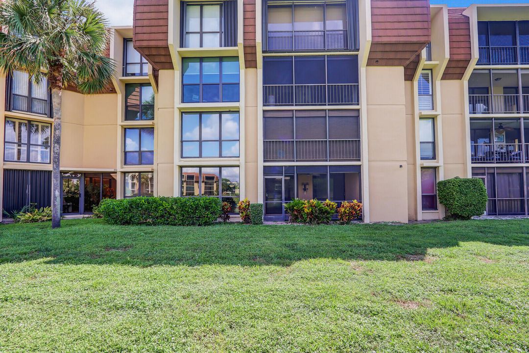 待售: $199,900 (2 贝兹, 2 浴室, 1287 平方英尺)