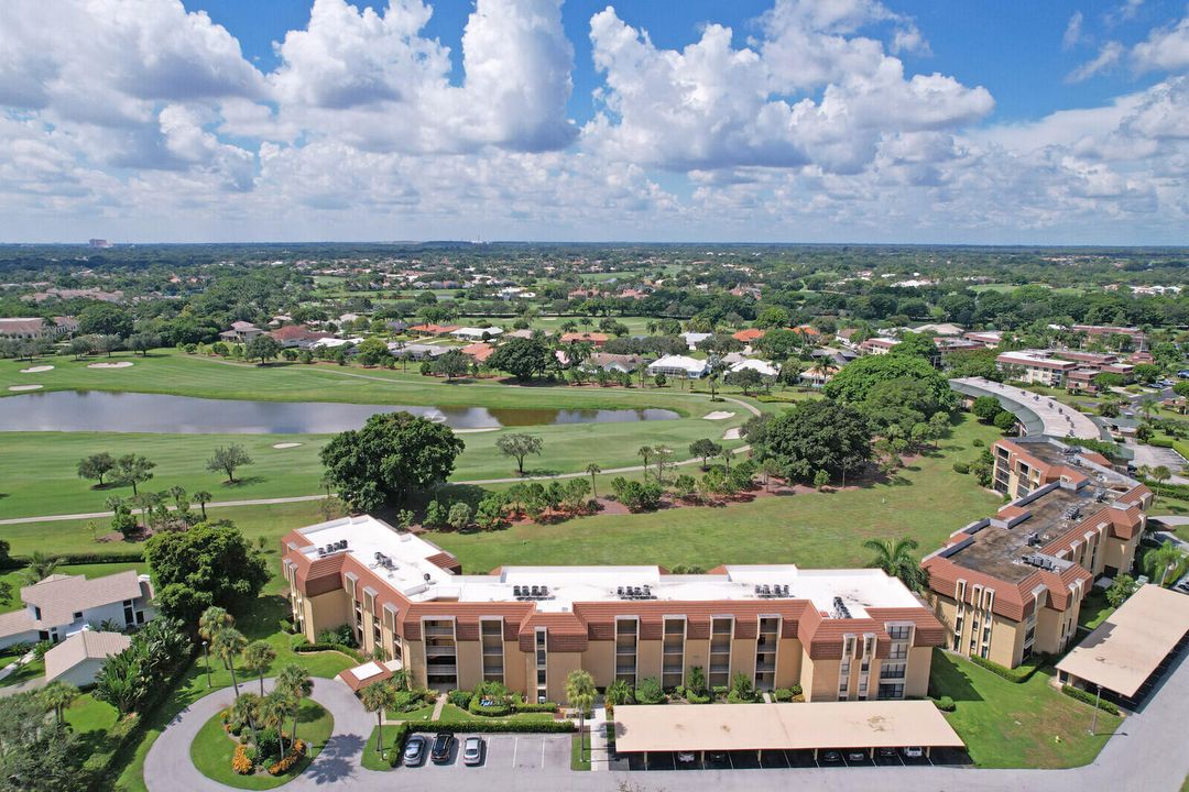 待售: $199,900 (2 贝兹, 2 浴室, 1287 平方英尺)