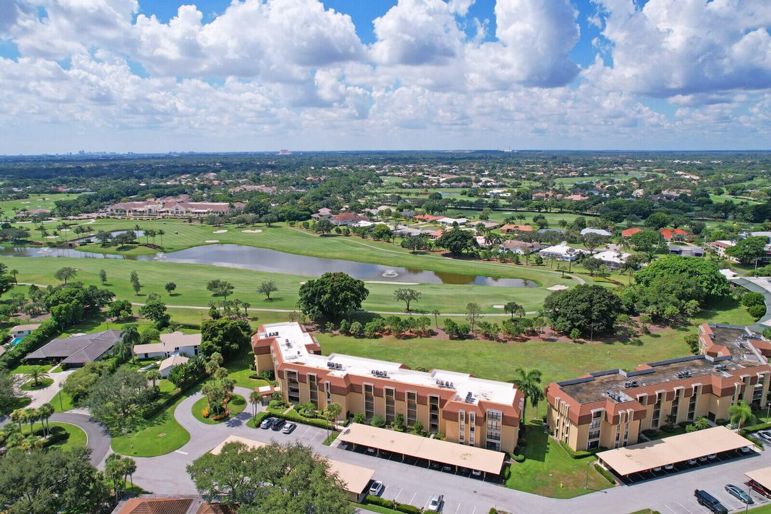 待售: $199,900 (2 贝兹, 2 浴室, 1287 平方英尺)