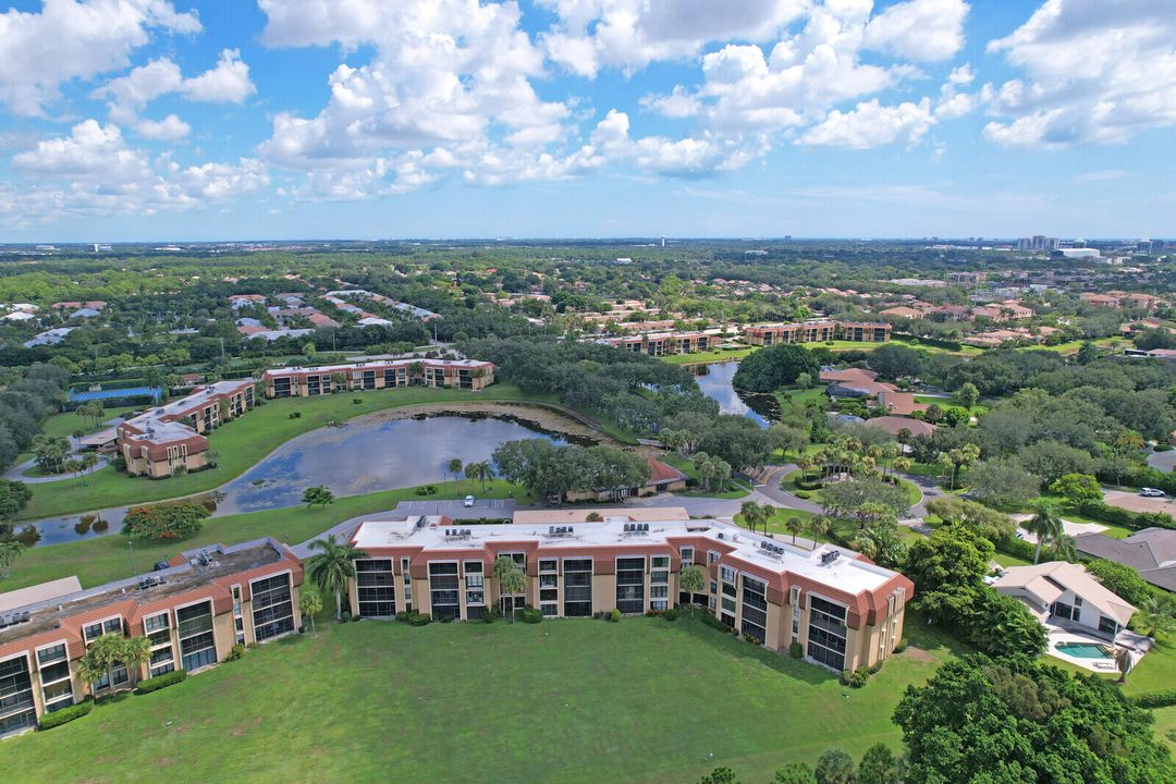 待售: $199,900 (2 贝兹, 2 浴室, 1287 平方英尺)