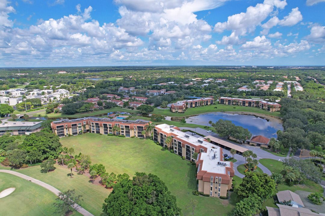 待售: $199,900 (2 贝兹, 2 浴室, 1287 平方英尺)