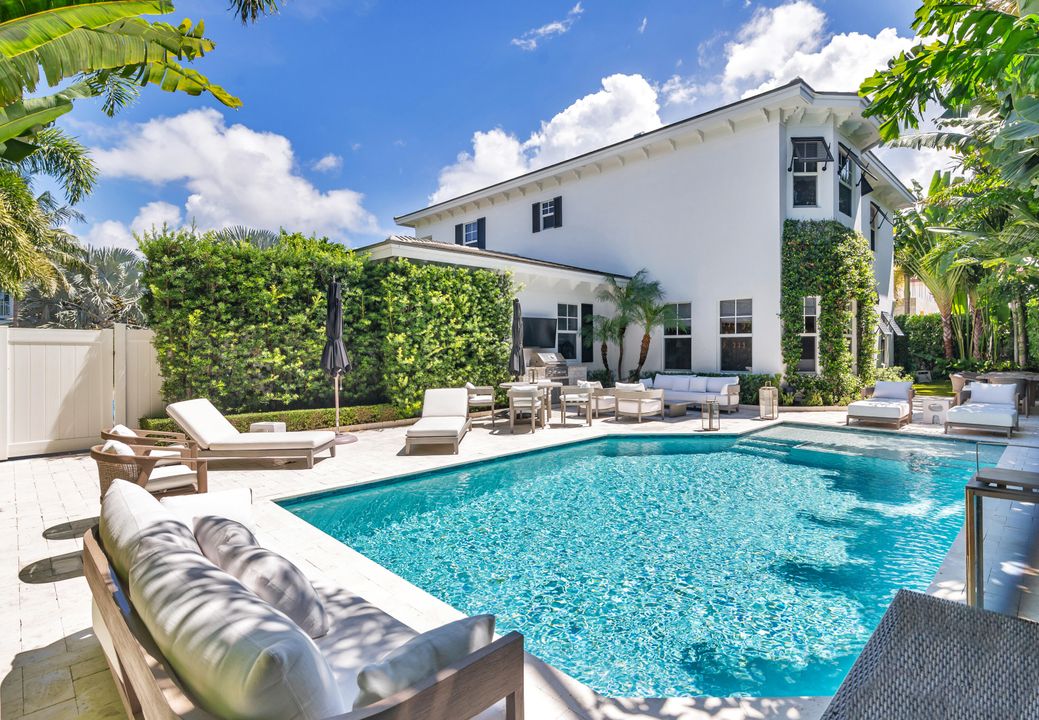 For Sale: $6,695,000 (5 beds, 4 baths, 3990 Square Feet)