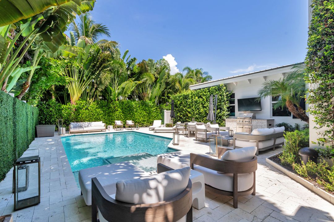 For Sale: $6,695,000 (5 beds, 4 baths, 3990 Square Feet)