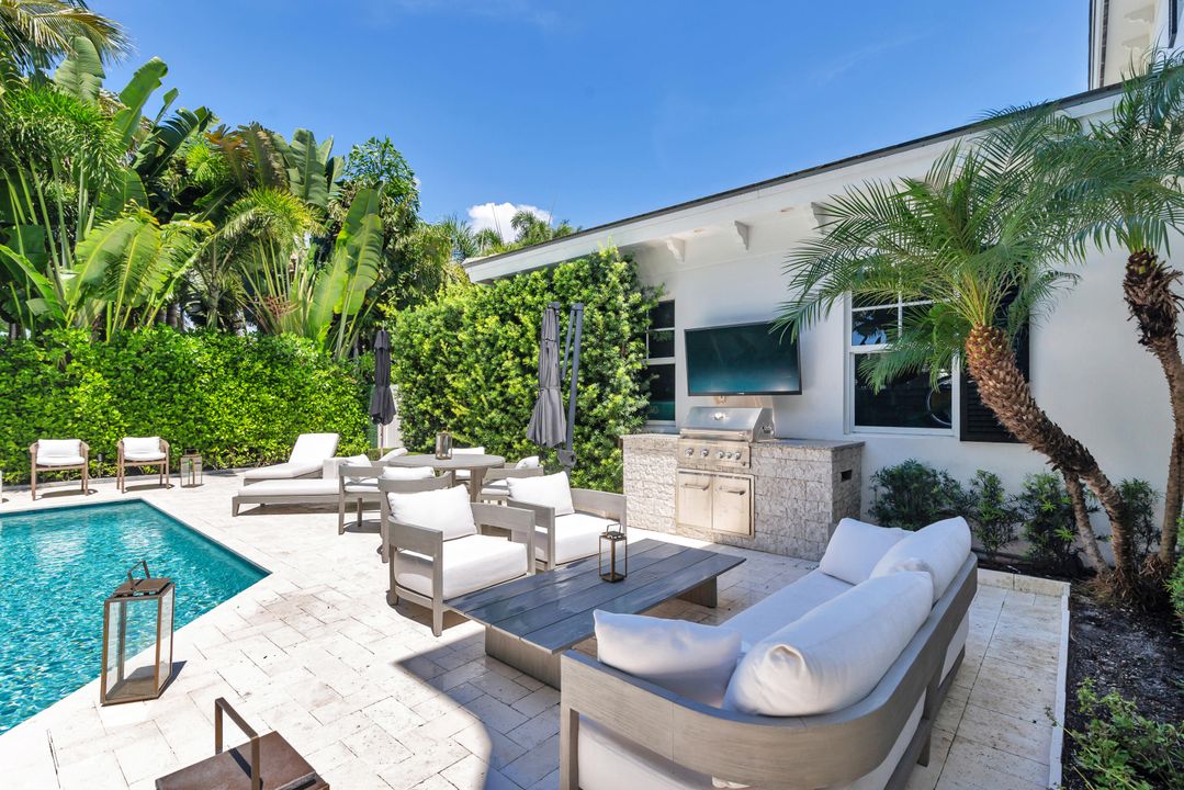 For Sale: $6,695,000 (5 beds, 4 baths, 3990 Square Feet)