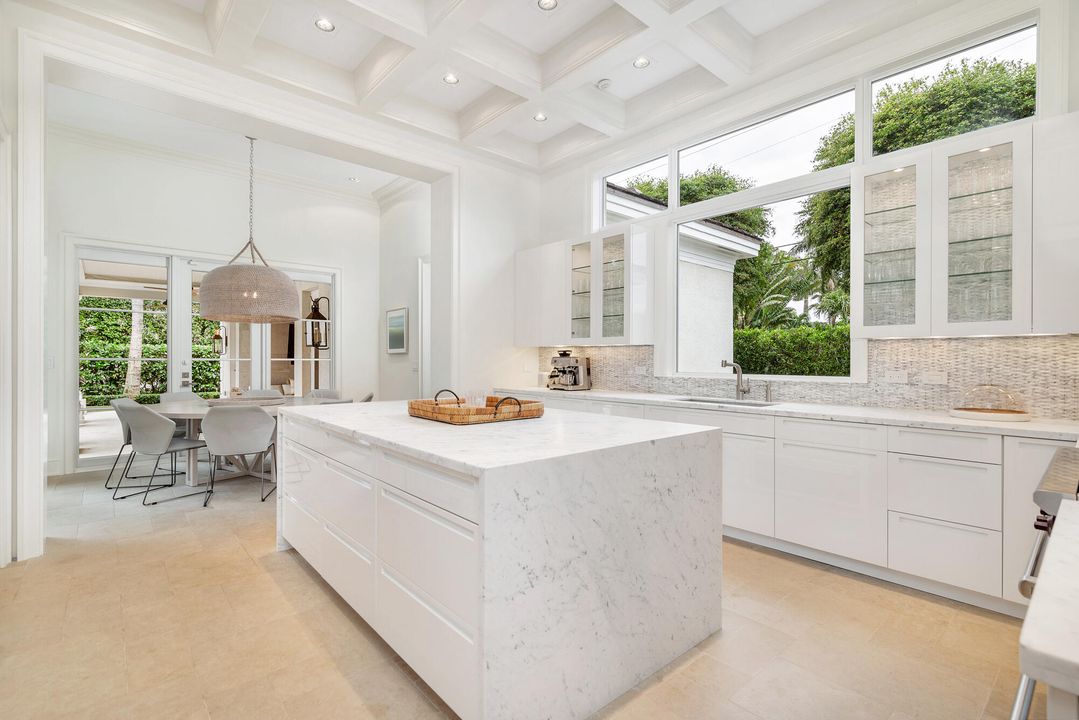 待售: $22,500,000 (5 贝兹, 7 浴室, 5384 平方英尺)