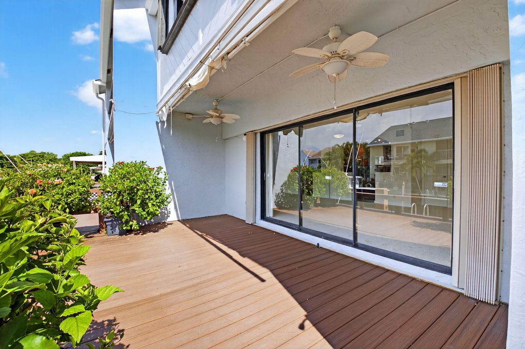 For Sale: $759,000 (2 beds, 2 baths, 1800 Square Feet)