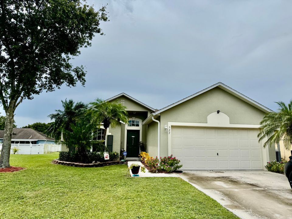 En Venta: $299,000 (3 camas, 2 baños, 1501 Pies cuadrados)