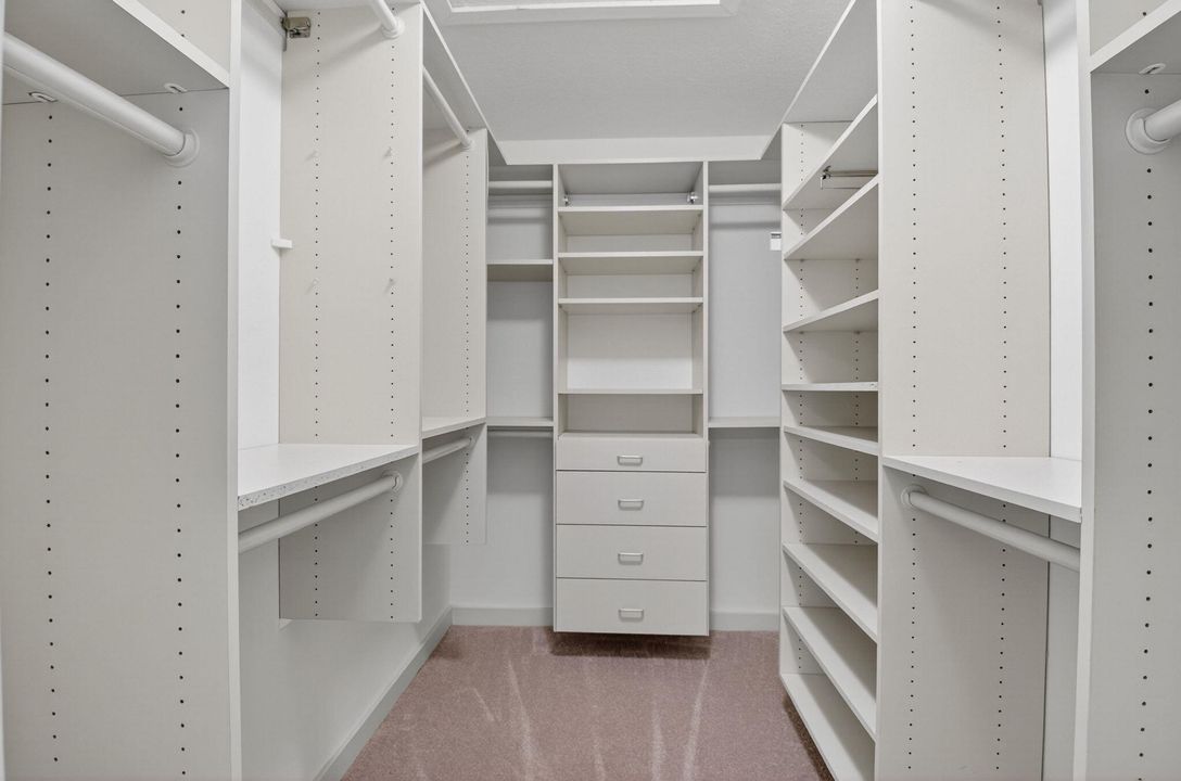 For Sale: $759,000 (2 beds, 2 baths, 1800 Square Feet)