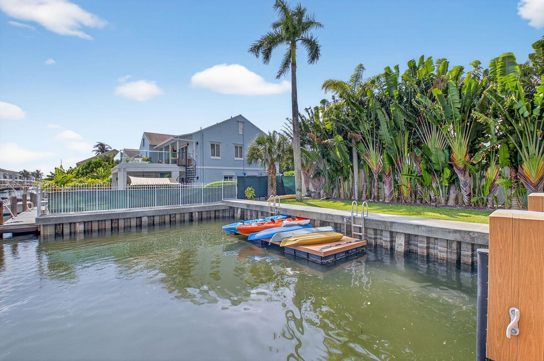 For Sale: $759,000 (2 beds, 2 baths, 1800 Square Feet)