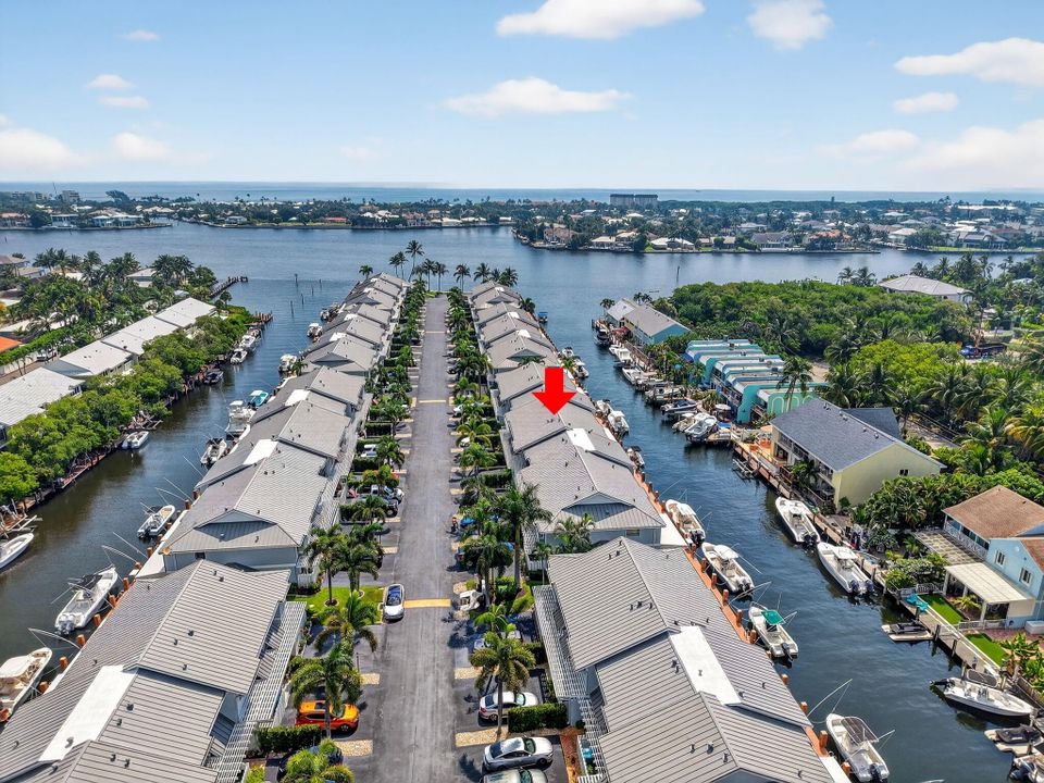 For Sale: $759,000 (2 beds, 2 baths, 1800 Square Feet)