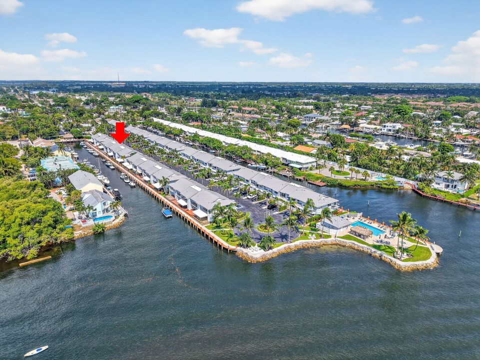 For Sale: $759,000 (2 beds, 2 baths, 1800 Square Feet)