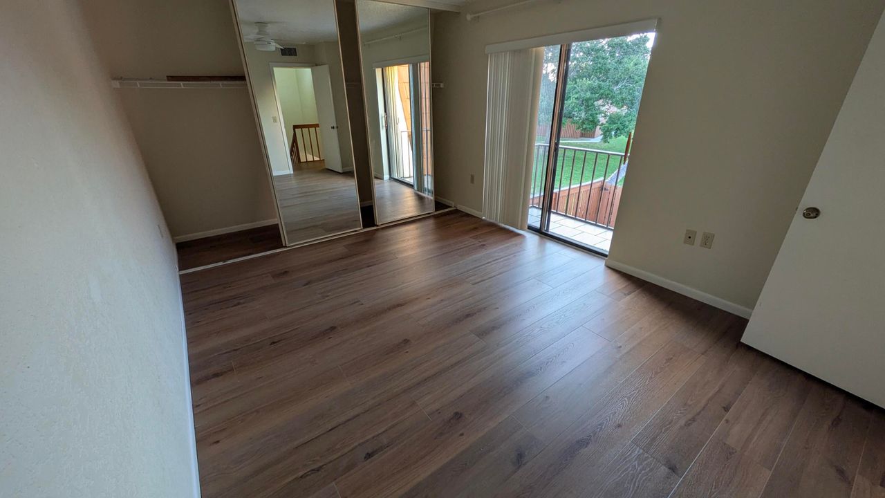 待售: $335,000 (2 贝兹, 2 浴室, 1325 平方英尺)