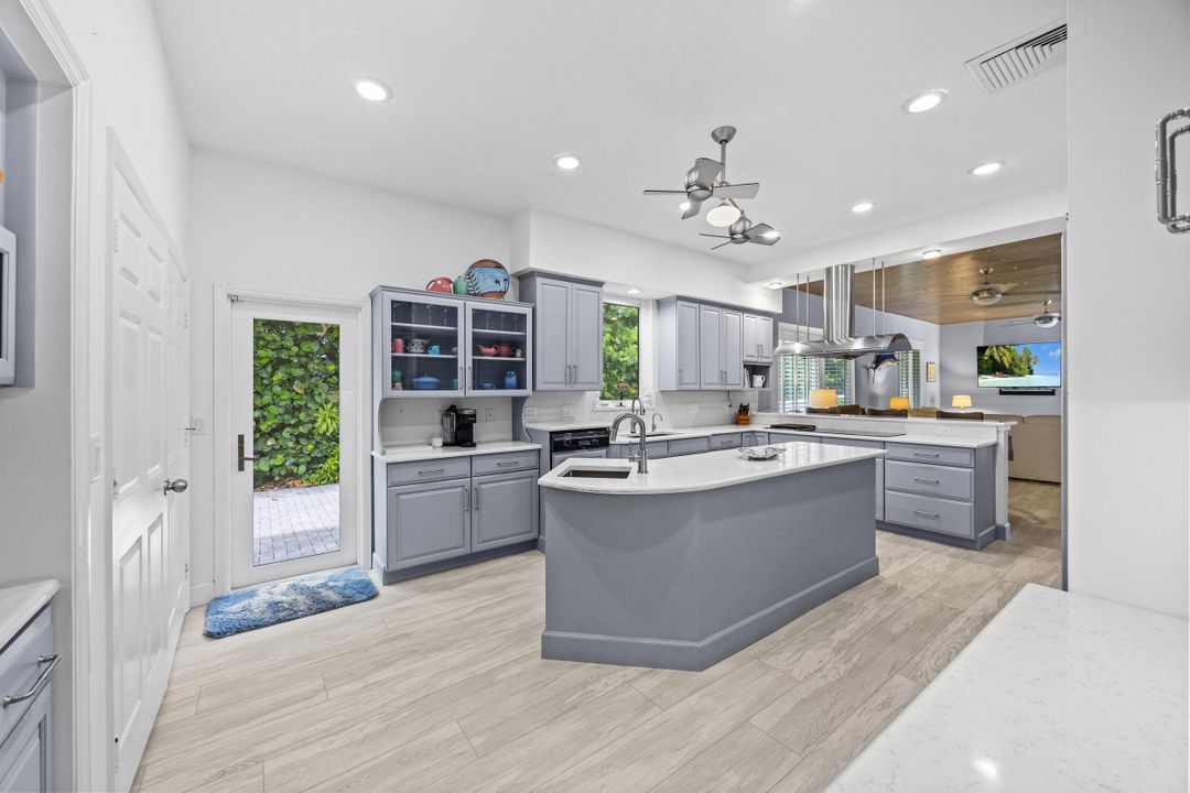 待售: $8,900,000 (4 贝兹, 5 浴室, 3434 平方英尺)