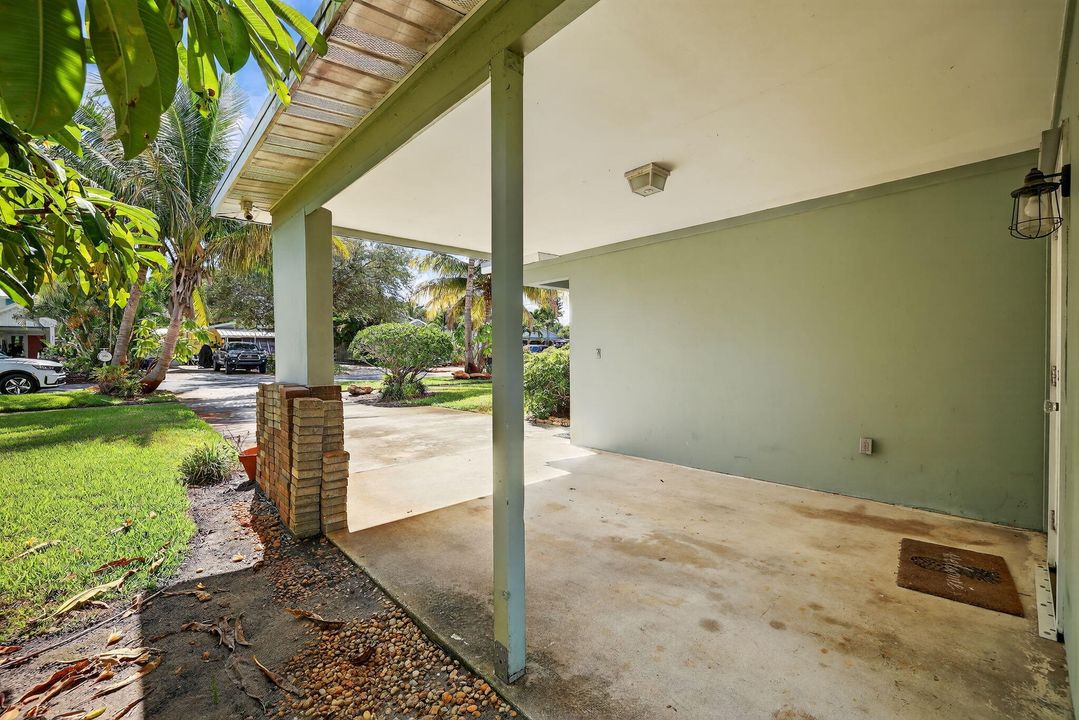 待售: $449,900 (3 贝兹, 1 浴室, 1001 平方英尺)